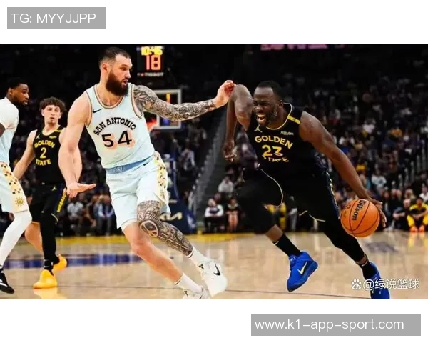 勇士半场领先灰熊4分巴特勒与莫兰特分别贡献16分和15分表现抢眼